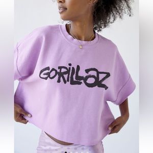 Urban Outfitters crop top short sleeve Gorillaz sweatshirt